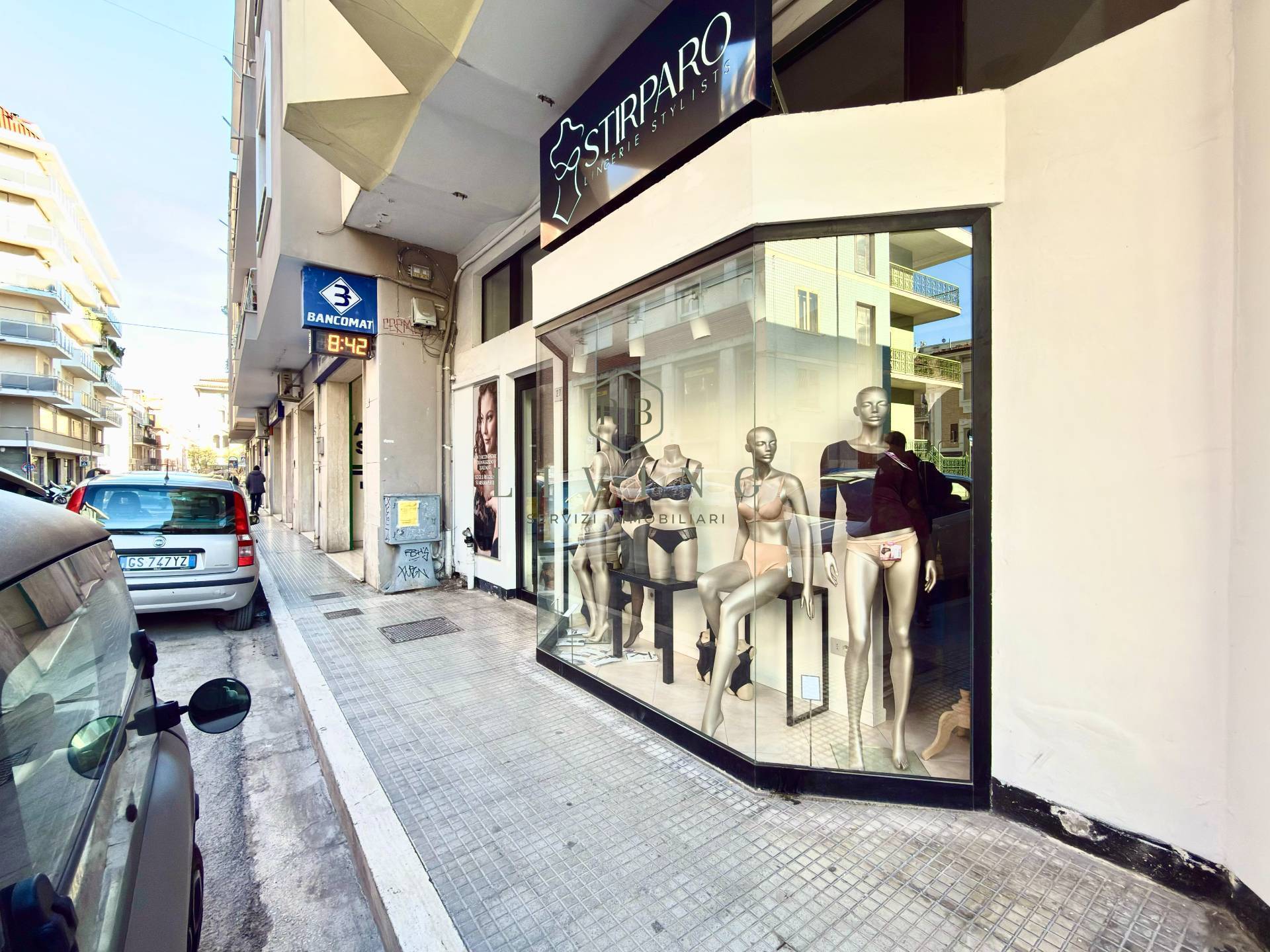 Locale commerciale in vendita a San Benedetto del Tronto, Centralissima