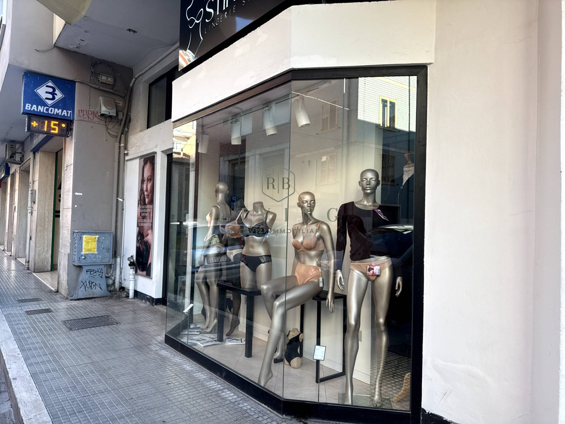 Locale commerciale in vendita a San Benedetto del Tronto, Centralissima