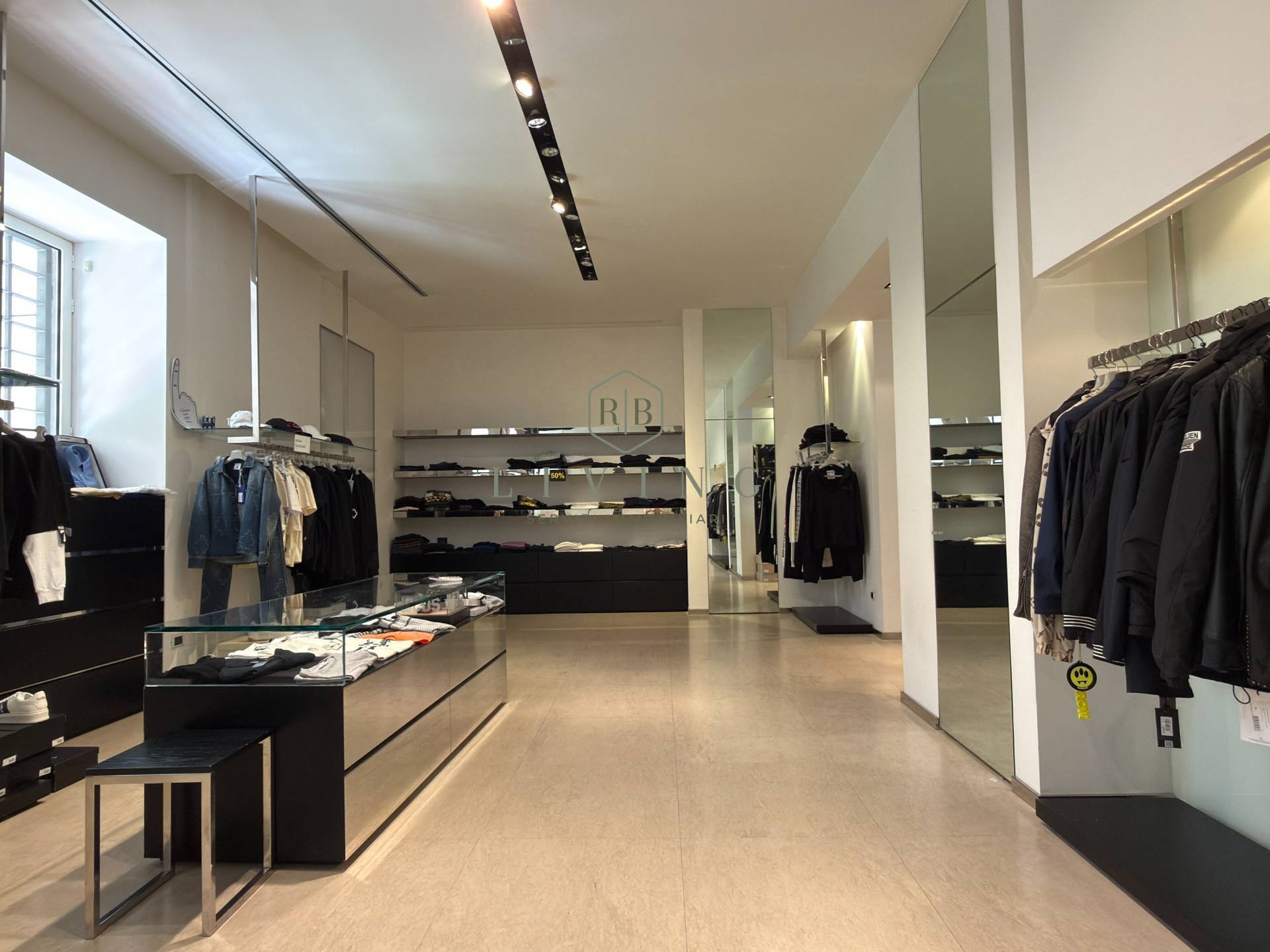 Locale commerciale in vendita a Ascoli Piceno, Centro Storico