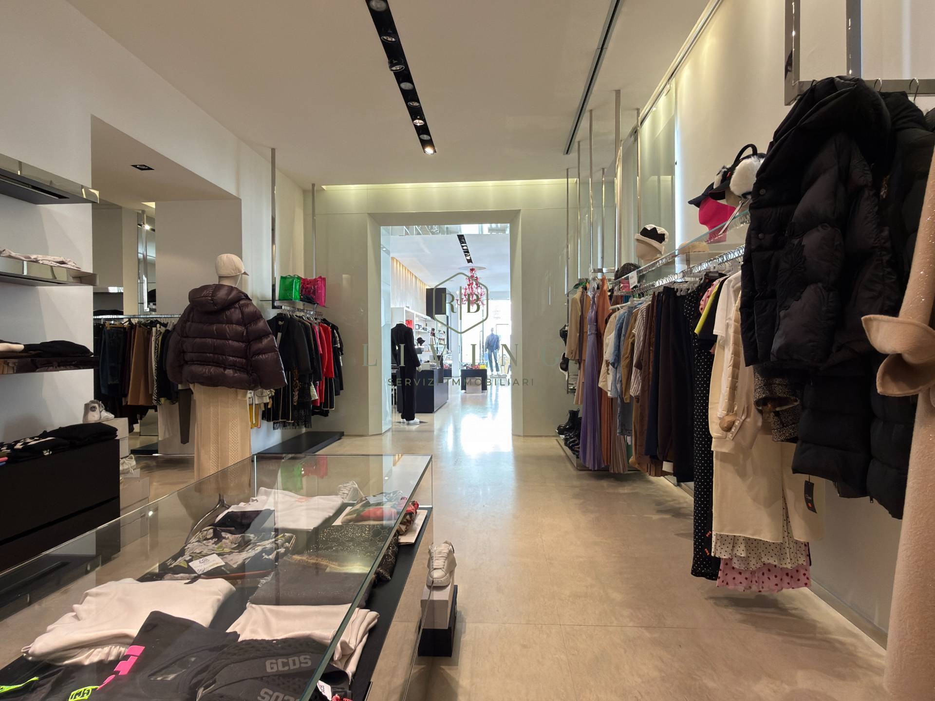 Locale commerciale in vendita a Ascoli Piceno, Centro Storico