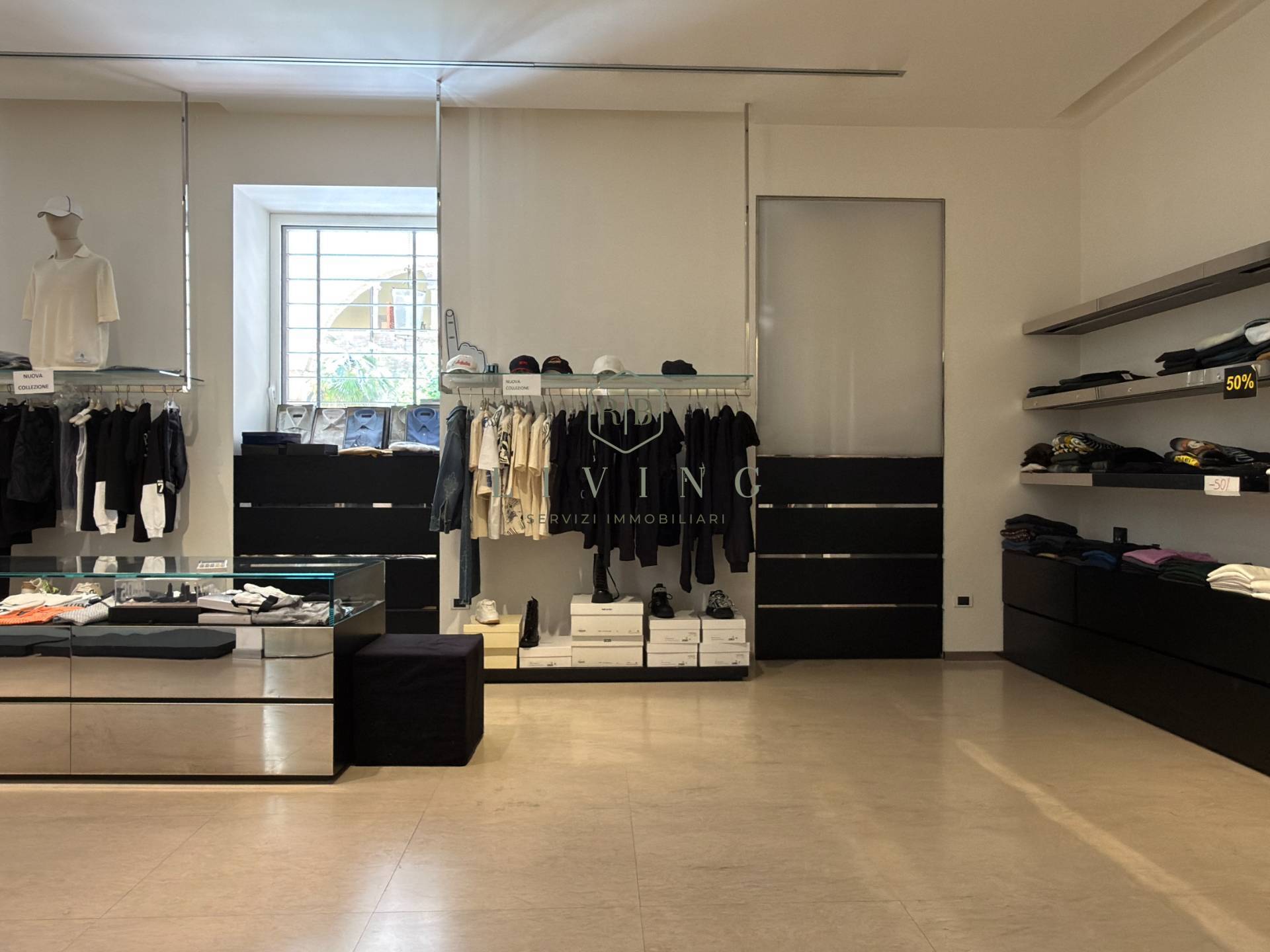 Locale commerciale in vendita a Ascoli Piceno, Centro Storico