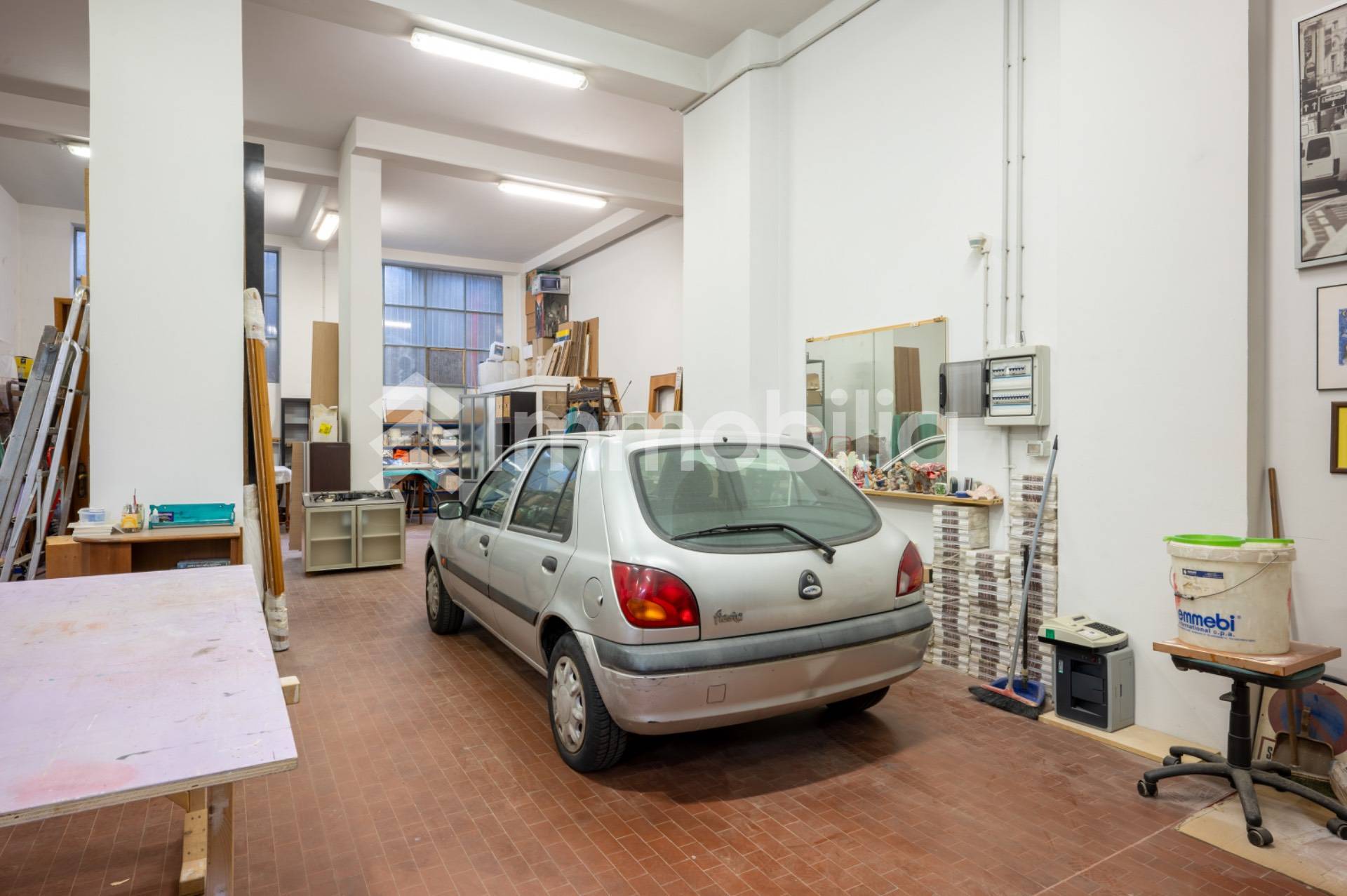 Magazzino in vendita a Torino, Santa Rita