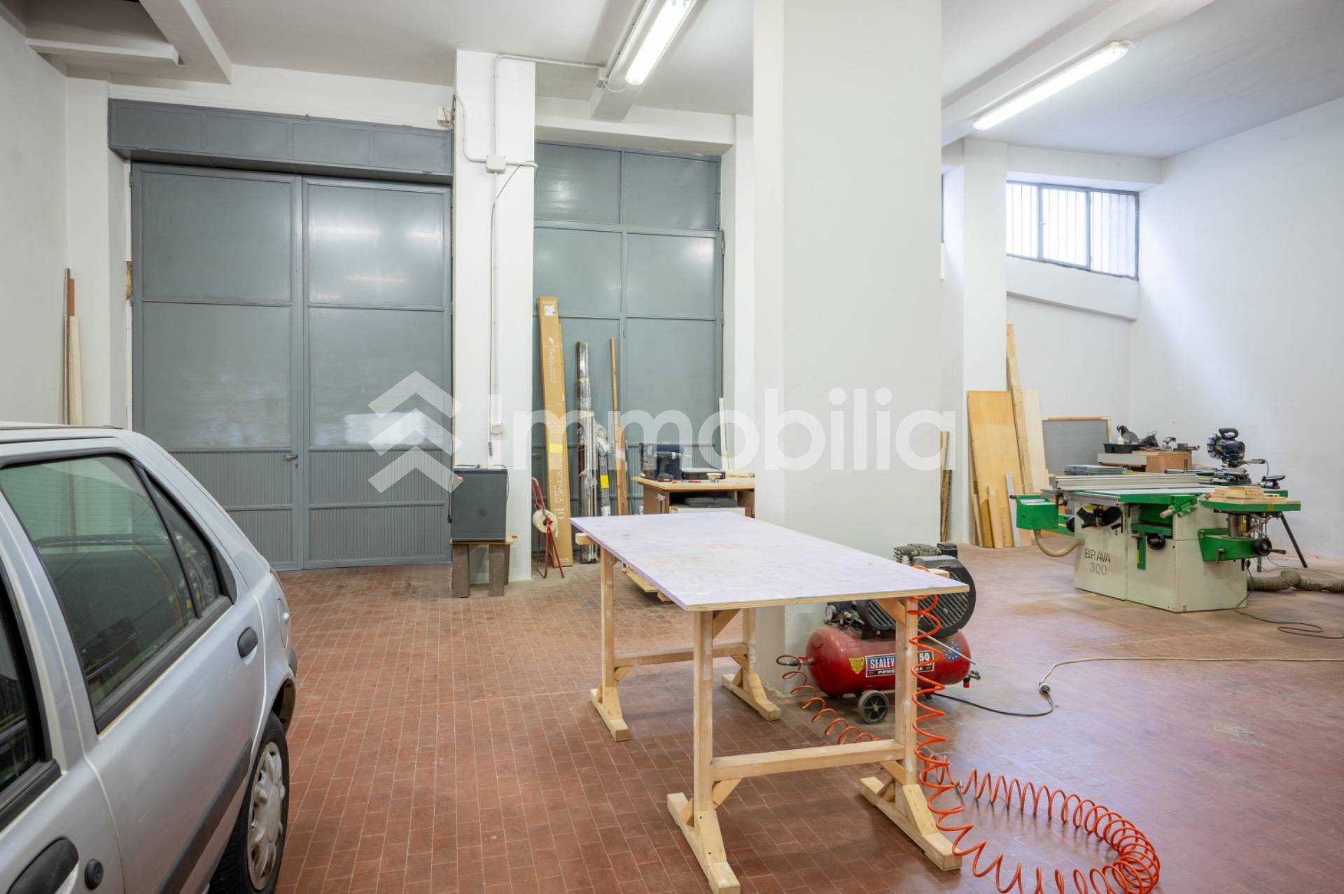 Magazzino in vendita a Torino, Santa Rita