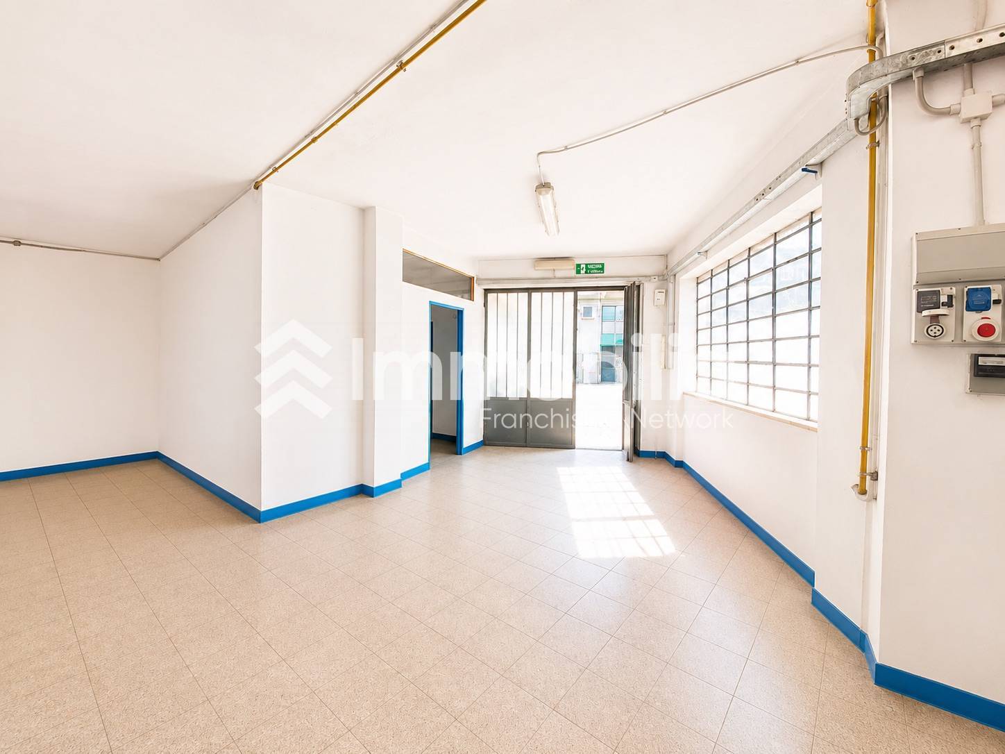 Magazzino in vendita a Torino, Borgata Vittoria