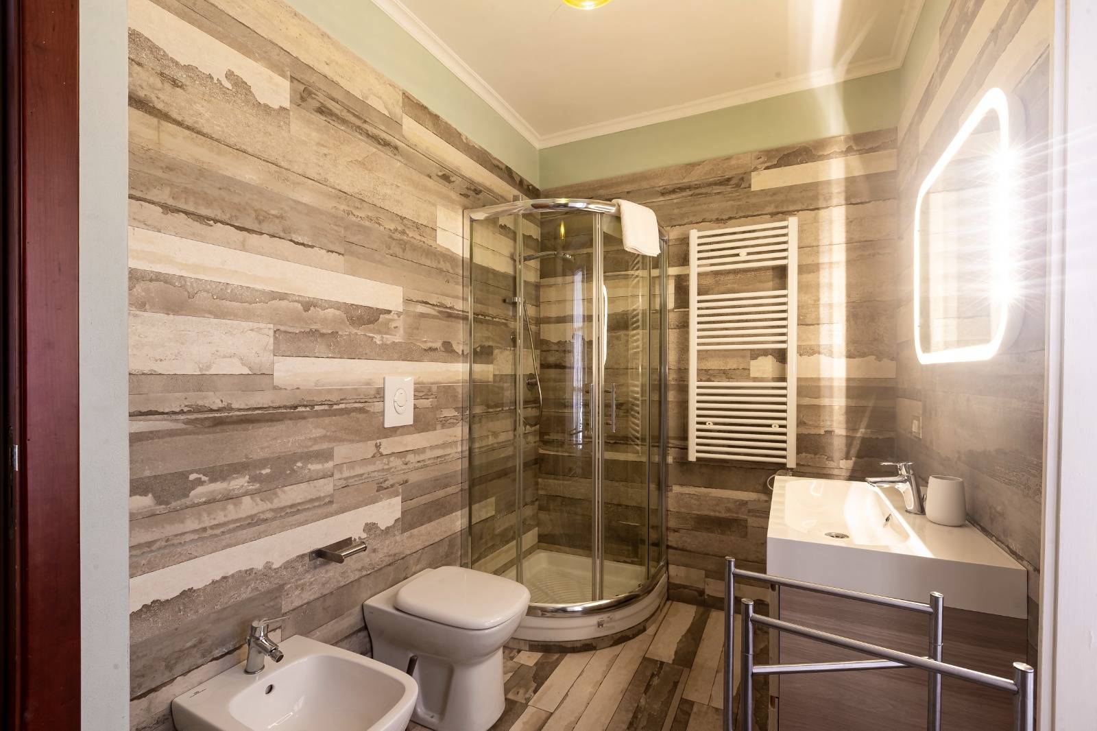 Casa indipendente in vendita a Salerno, Centro