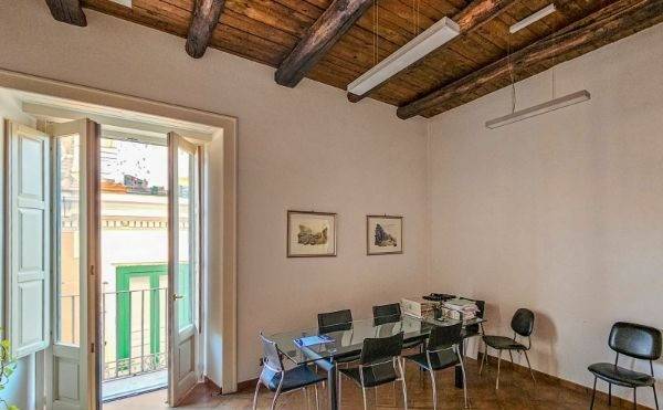 Appartamento in vendita a Salerno, Centro Storico