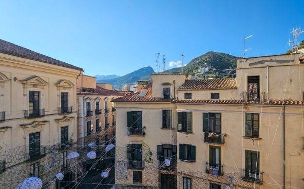 Appartamento in vendita a Salerno, Centro Storico