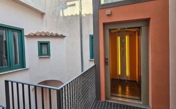 Appartamento in vendita a Salerno, Centro Storico