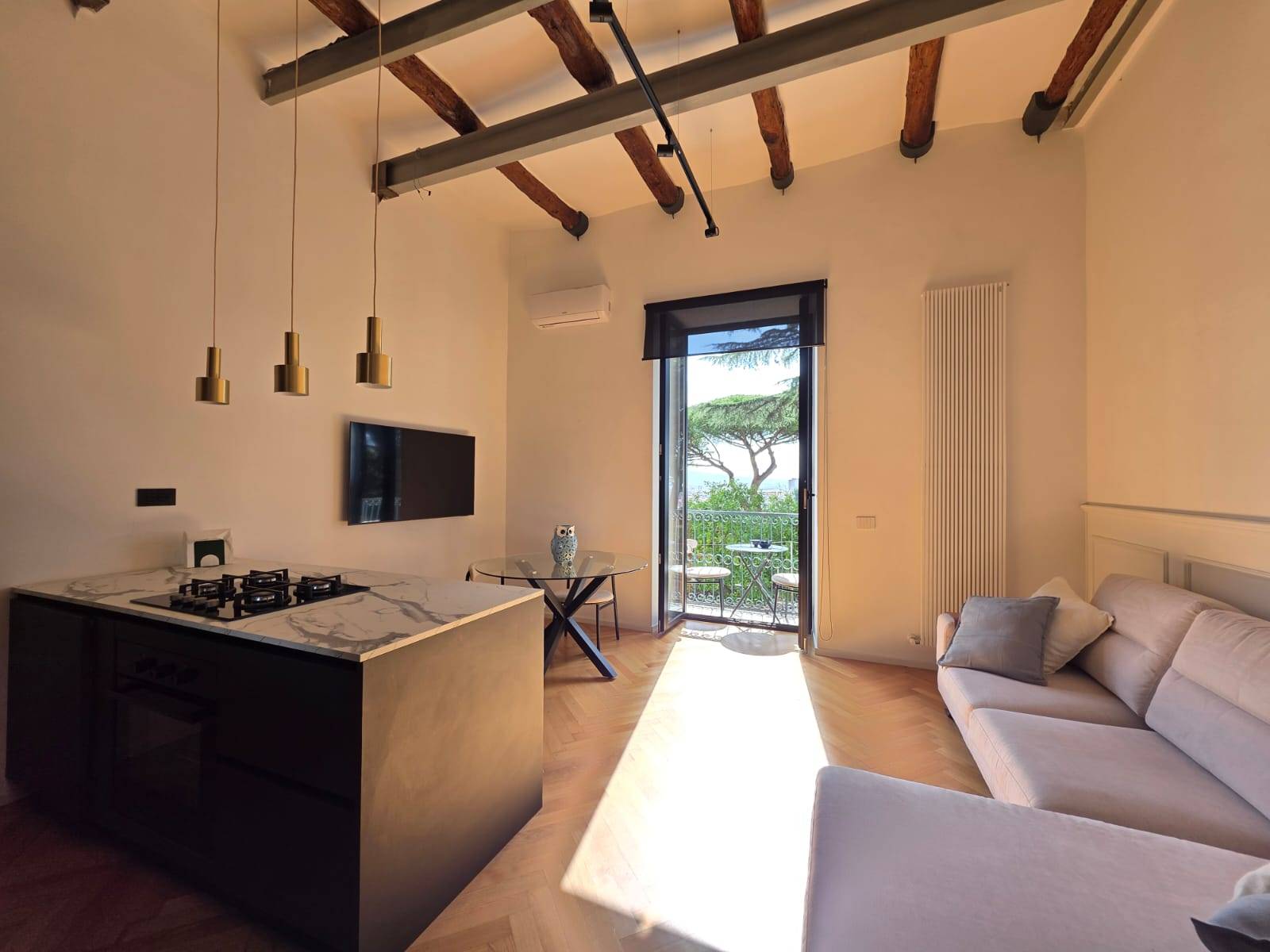 Appartamento in vendita a Napoli, Foria