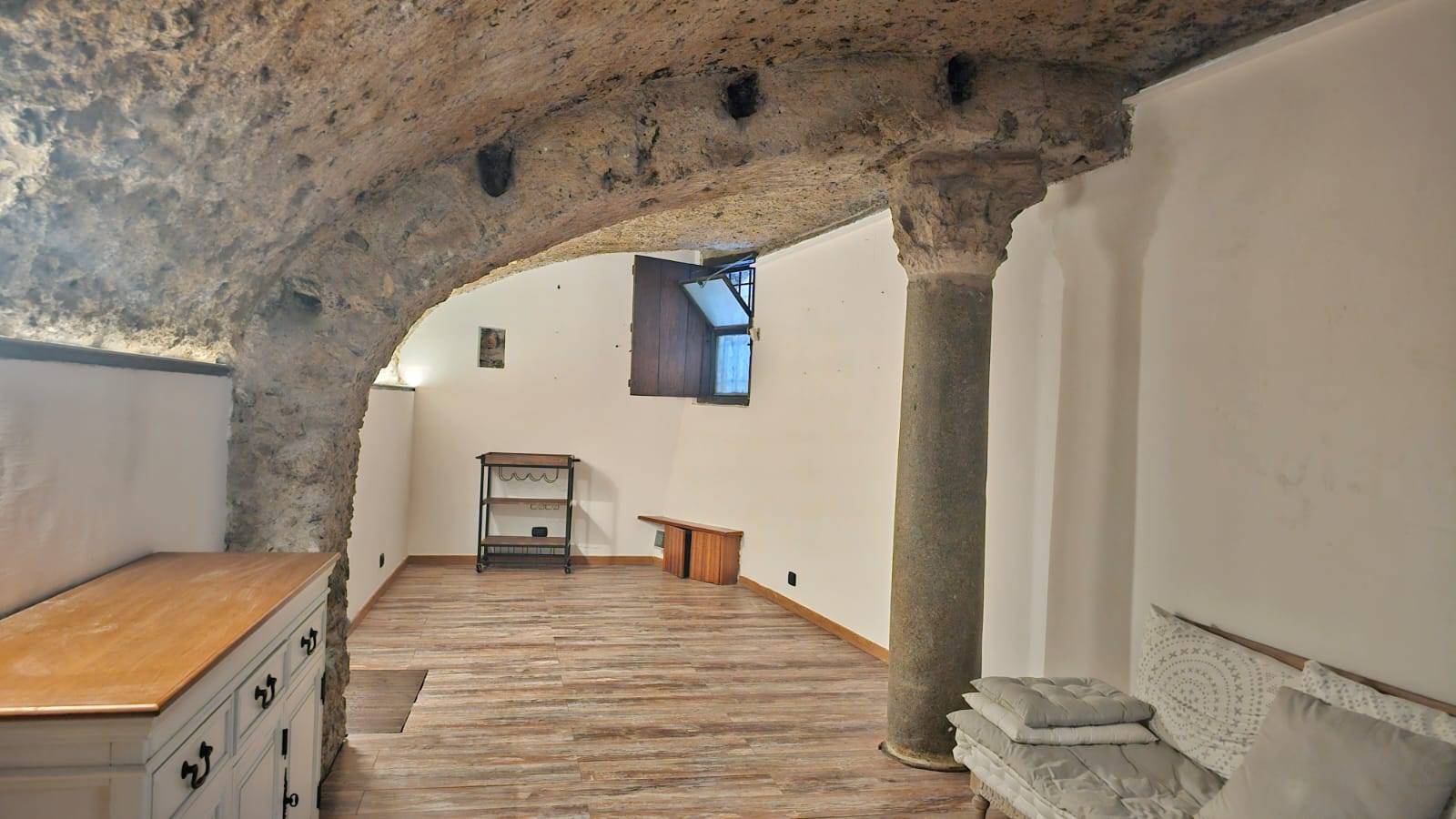 Attivit commerciale in affitto a Salerno