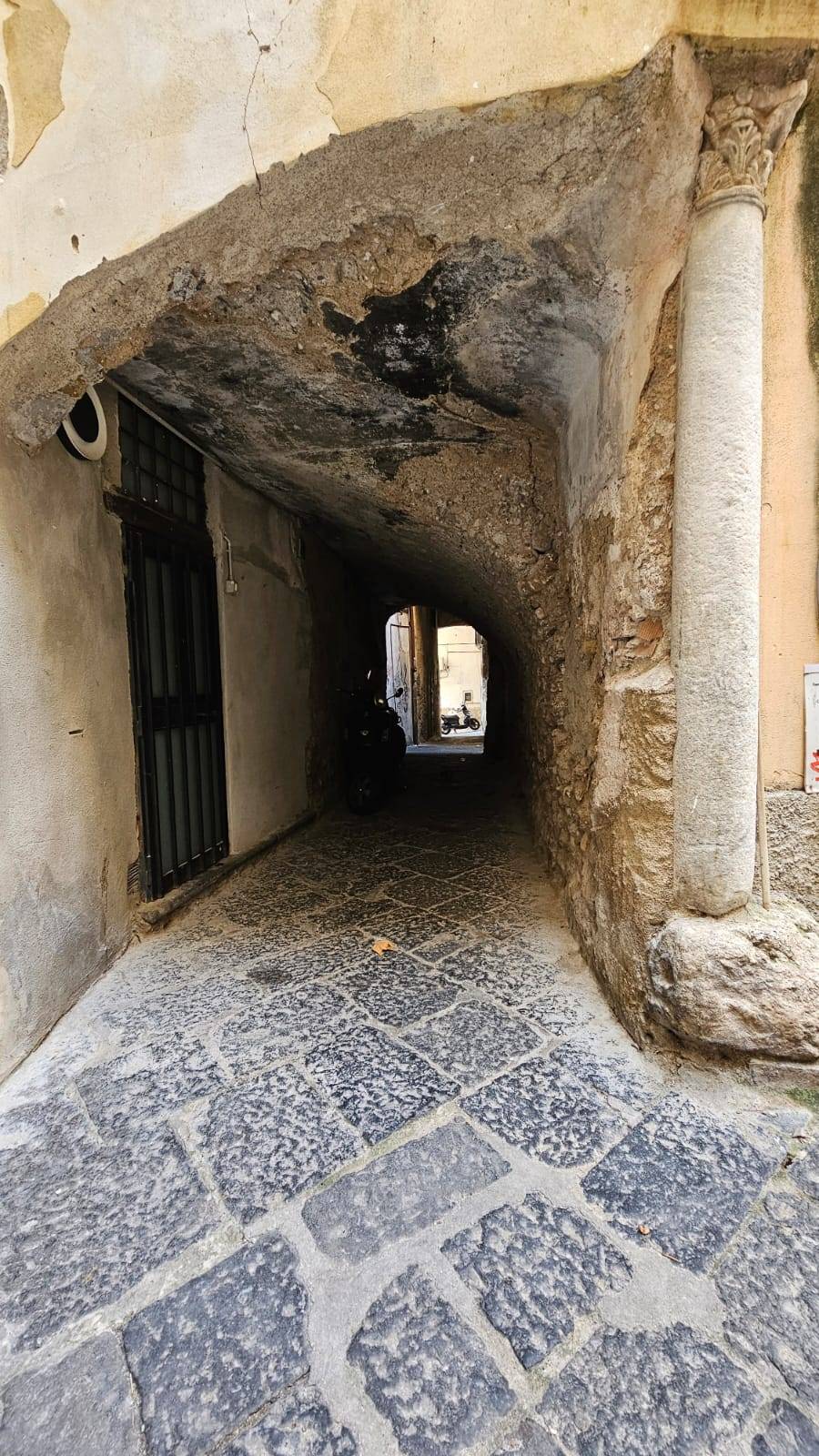 Attivit commerciale in affitto a Salerno