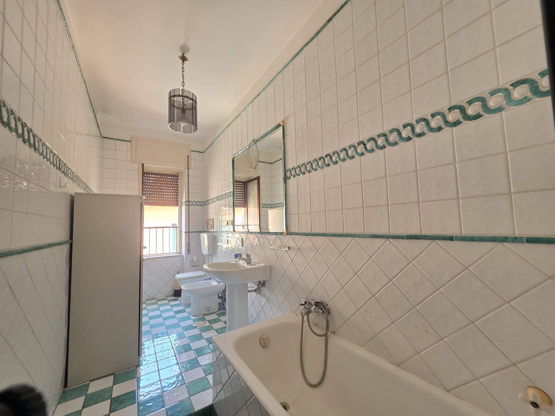 Appartamento in vendita a Salerno, Centro