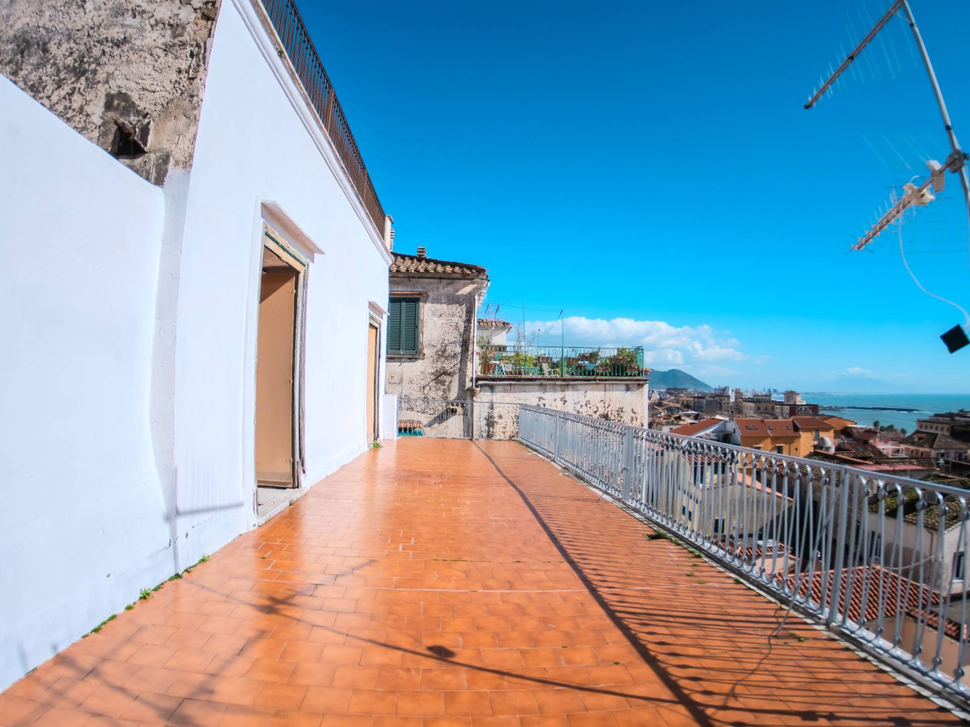 Appartamento in vendita a Salerno, Centro Storico
