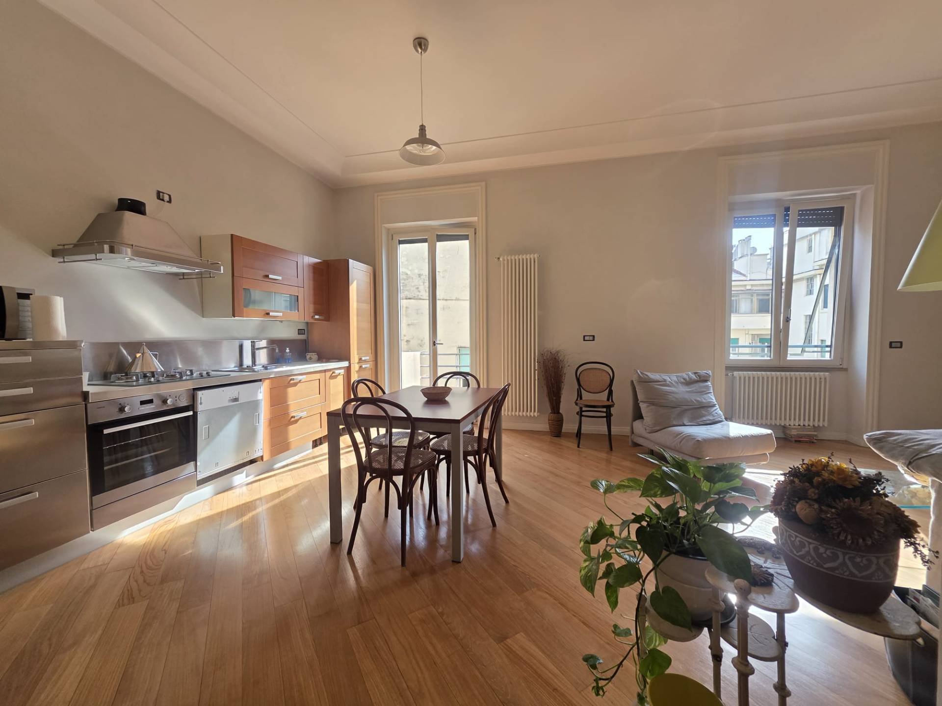 Appartamento in vendita a Salerno, Centro