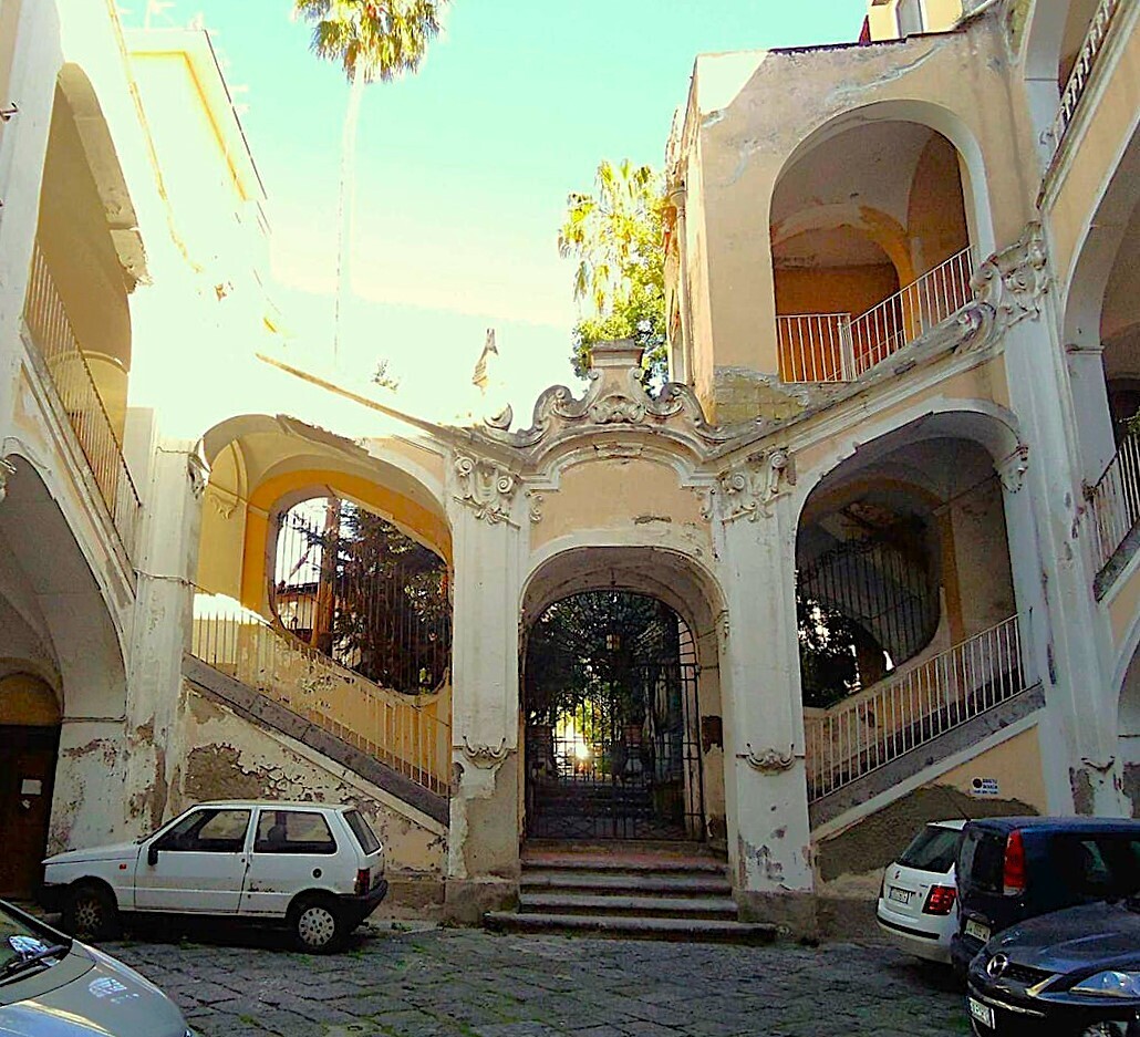 Trilocale da ristrutturare in via guglielmo marconi 49, Portici