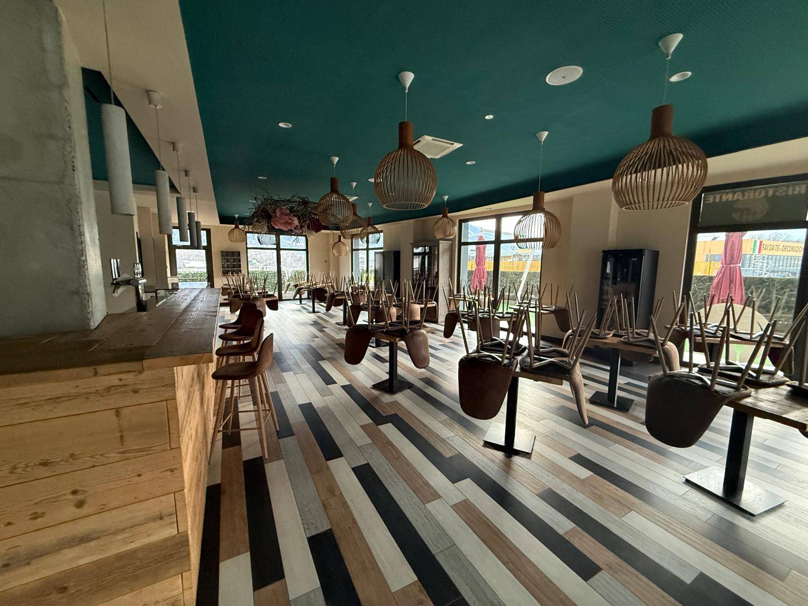 Locale commerciale in vendita a Quart