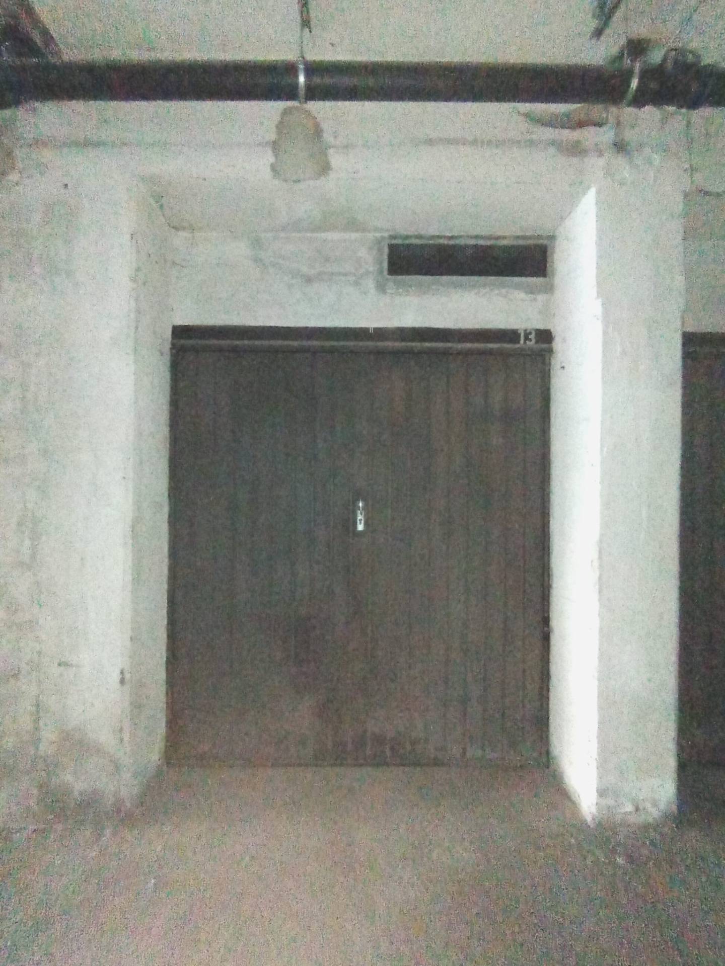 Box o garage in vendita a Aosta