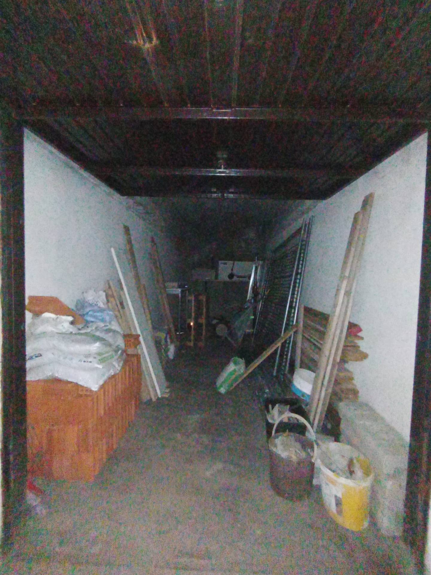 Box o garage in vendita a Aosta