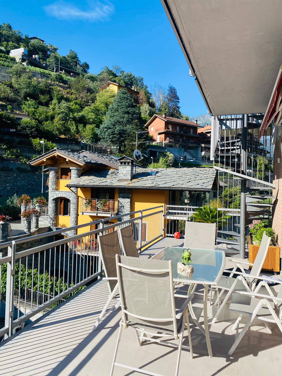 Appartamento in vendita a Aosta, Zona collinare