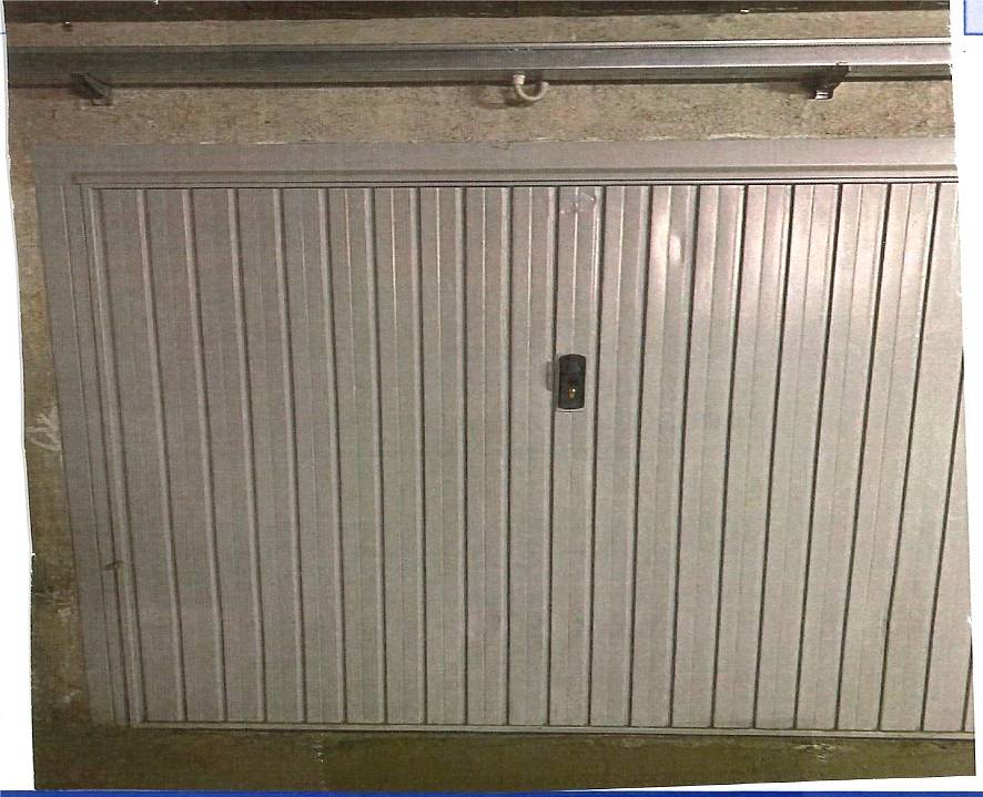 Box o garage in vendita a Aosta, Semicentro