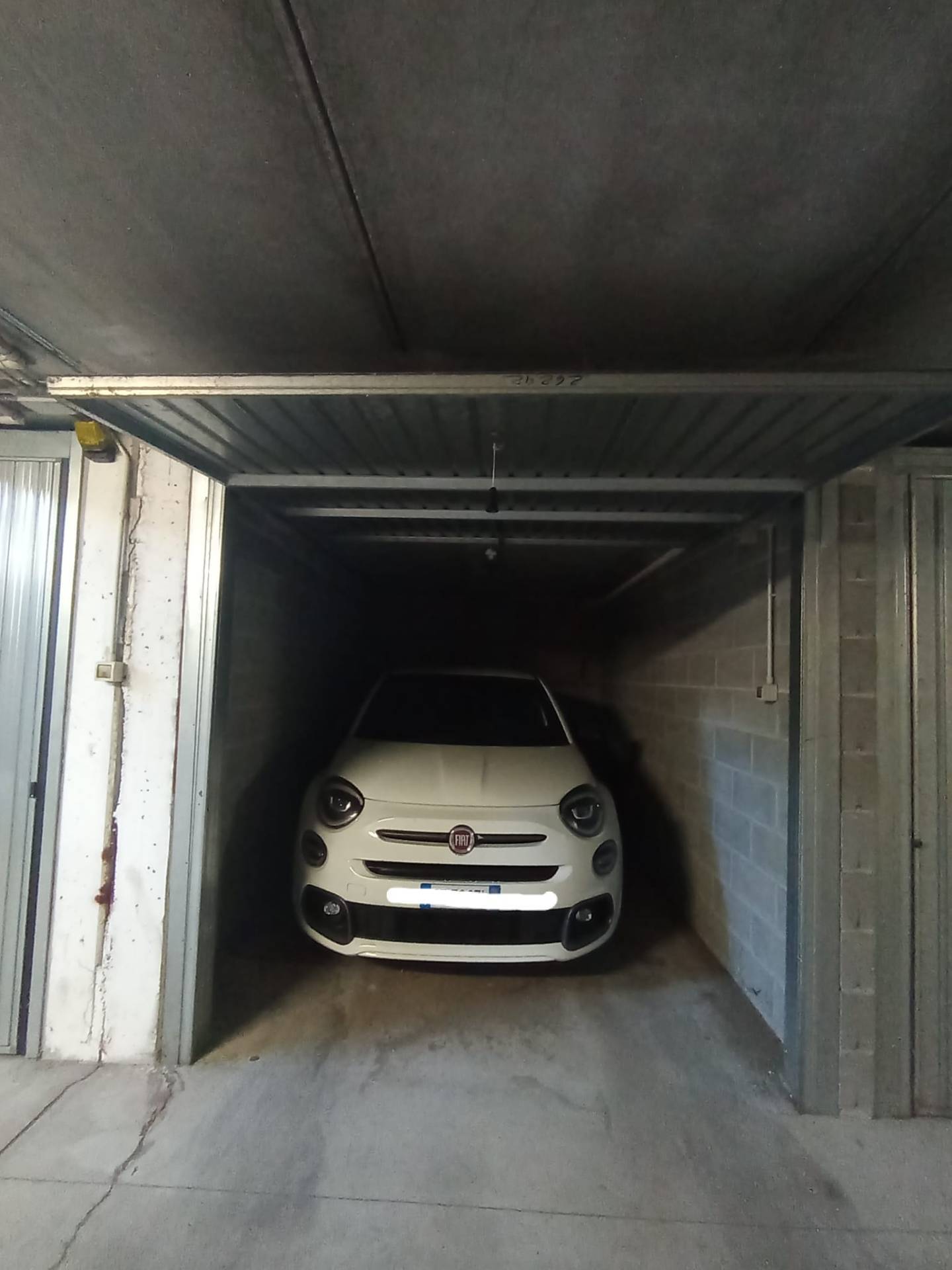 Box o garage in vendita a Aosta
