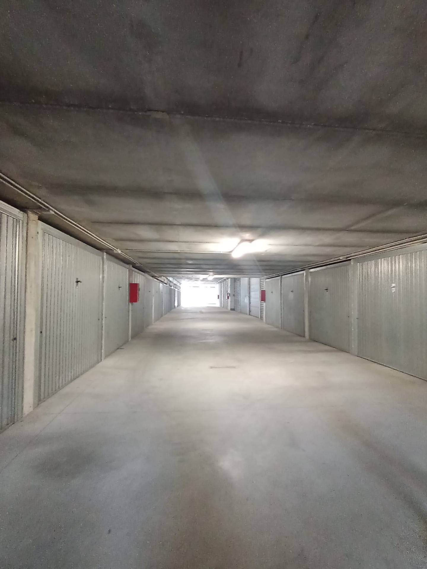 Box o garage in vendita a Aosta