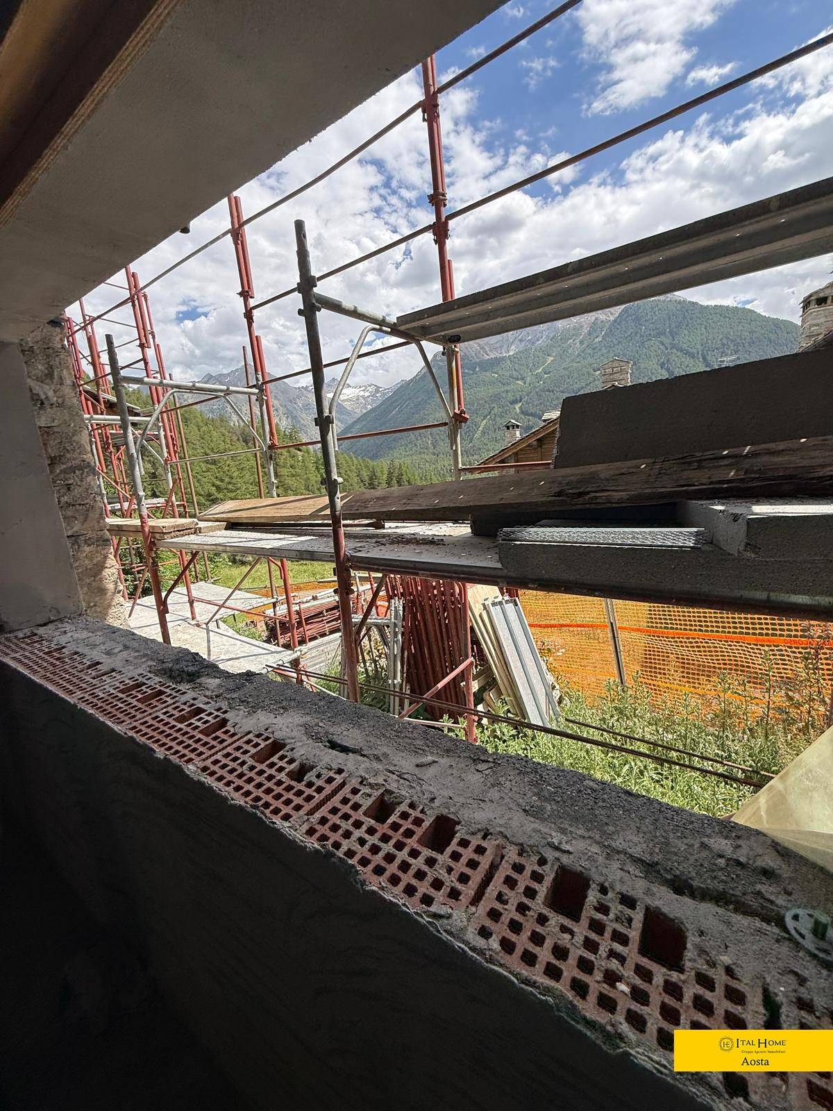 Appartamento in vendita a Cogne, Montroz