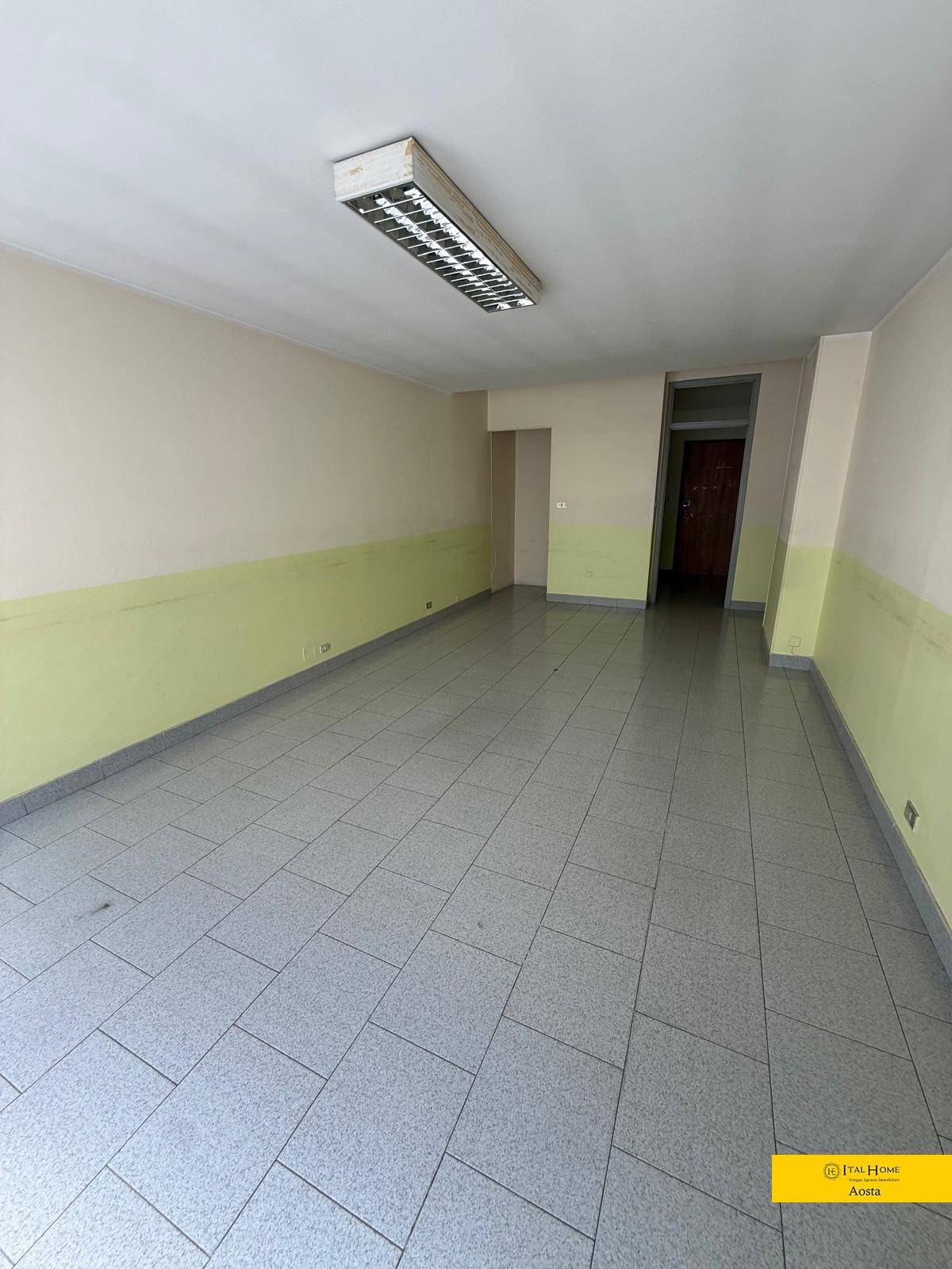 Studio/Ufficio in vendita a Aosta