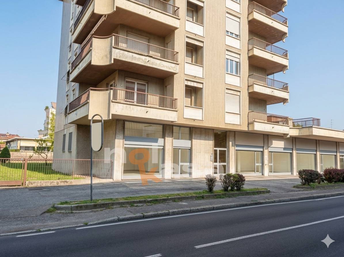 Locale commerciale in affitto a Busto Arsizio, Don Paolo