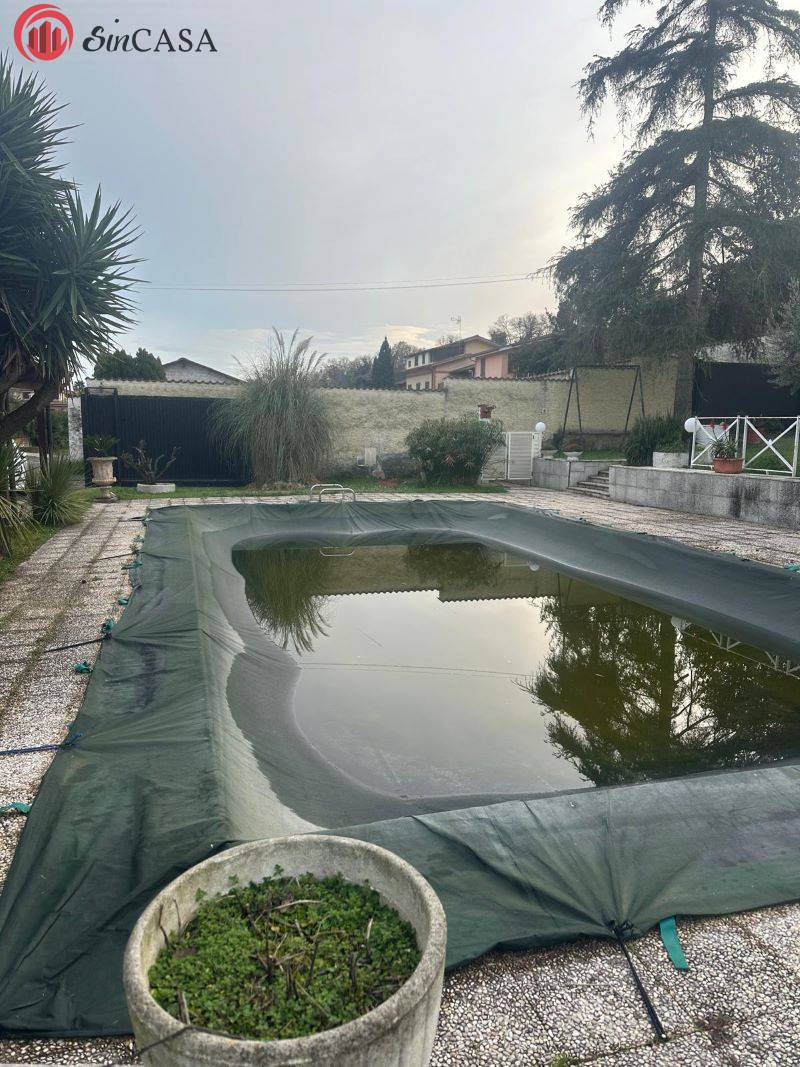 Villa in vendita a Fiumicino, Aranova