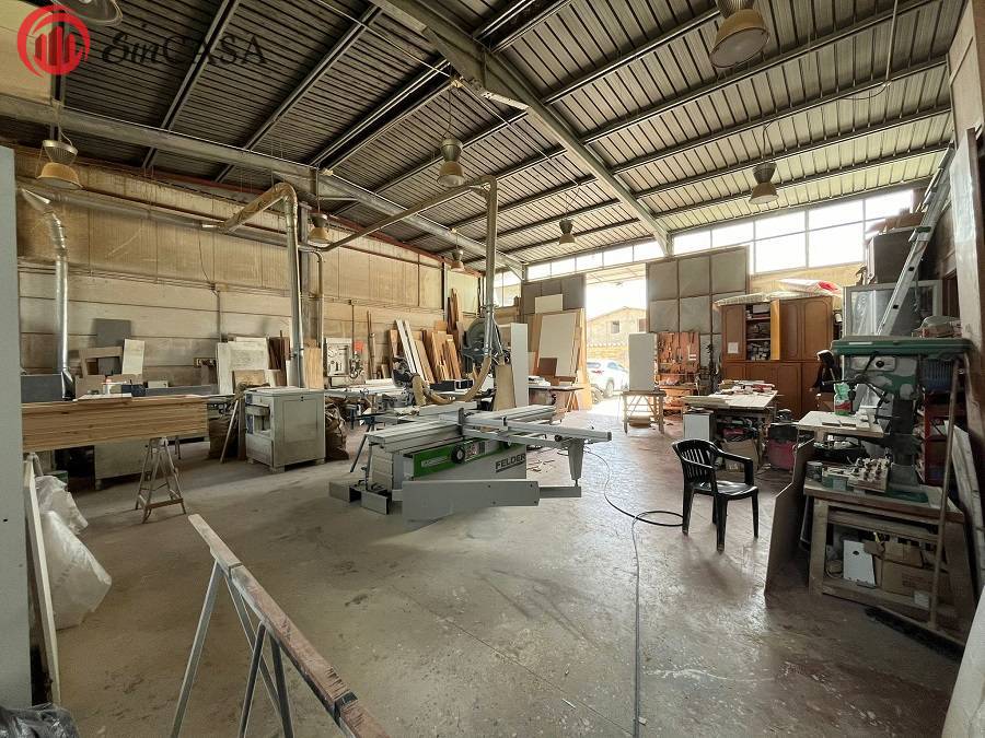 Locale commerciale in vendita a Fiumicino, Aranova