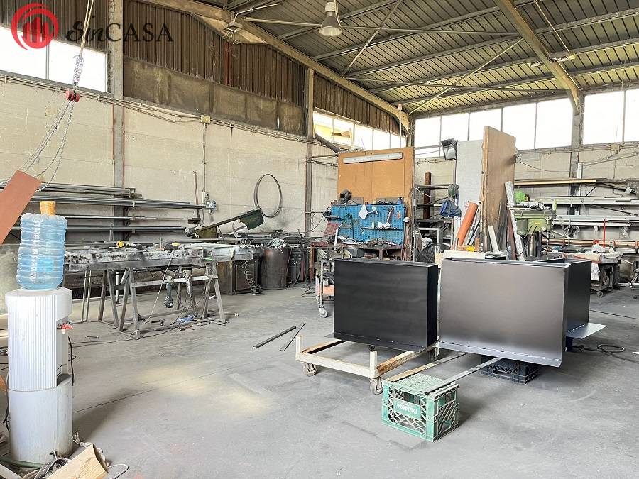 Locale commerciale in vendita a Fiumicino, Aranova