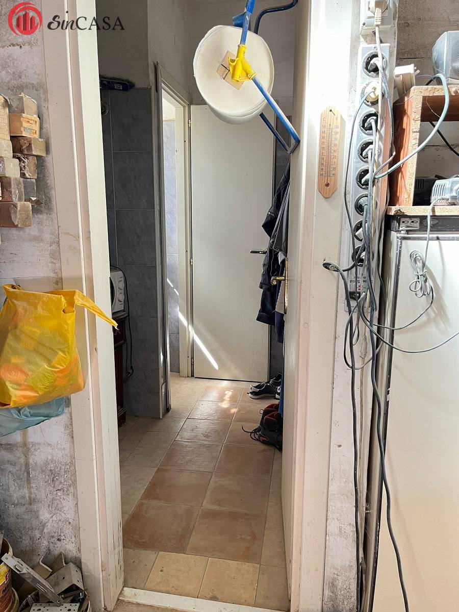 Locale commerciale in vendita a Fiumicino, Aranova