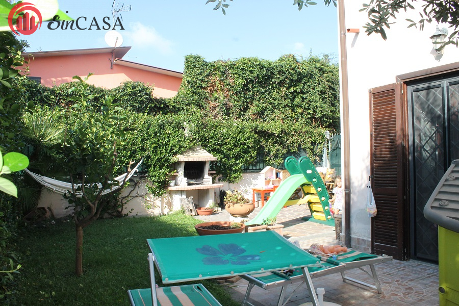 Villa in vendita a Fiumicino, Aranova