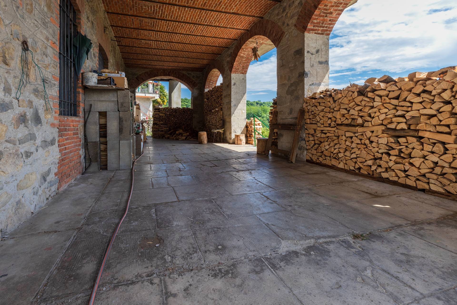 Casa singola in vendita a Gemonio