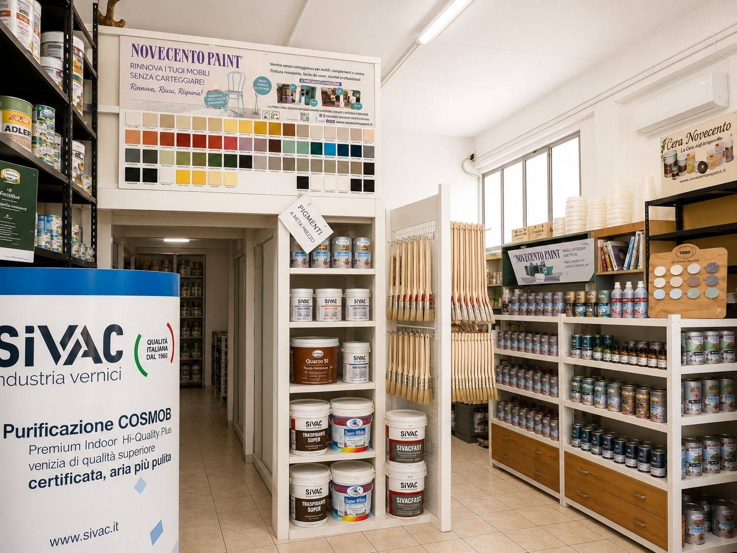 Locale commerciale in affitto a Ispra
