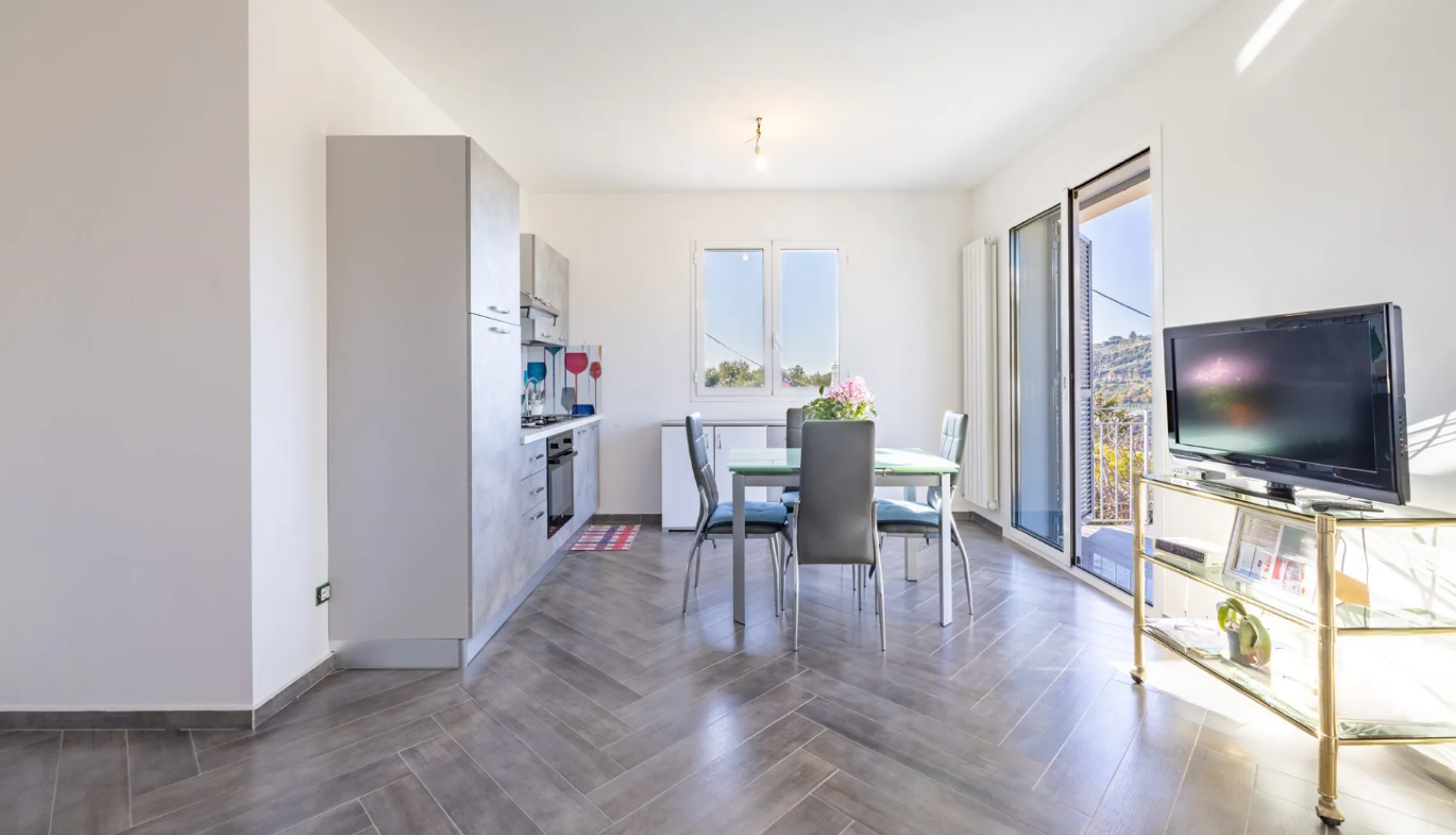 Casa indipendente con giardino in via sapergo 2, Bordighera