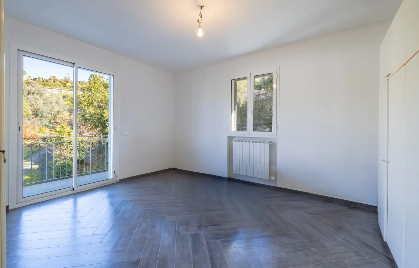 Casa indipendente con giardino in via sapergo 2, Bordighera