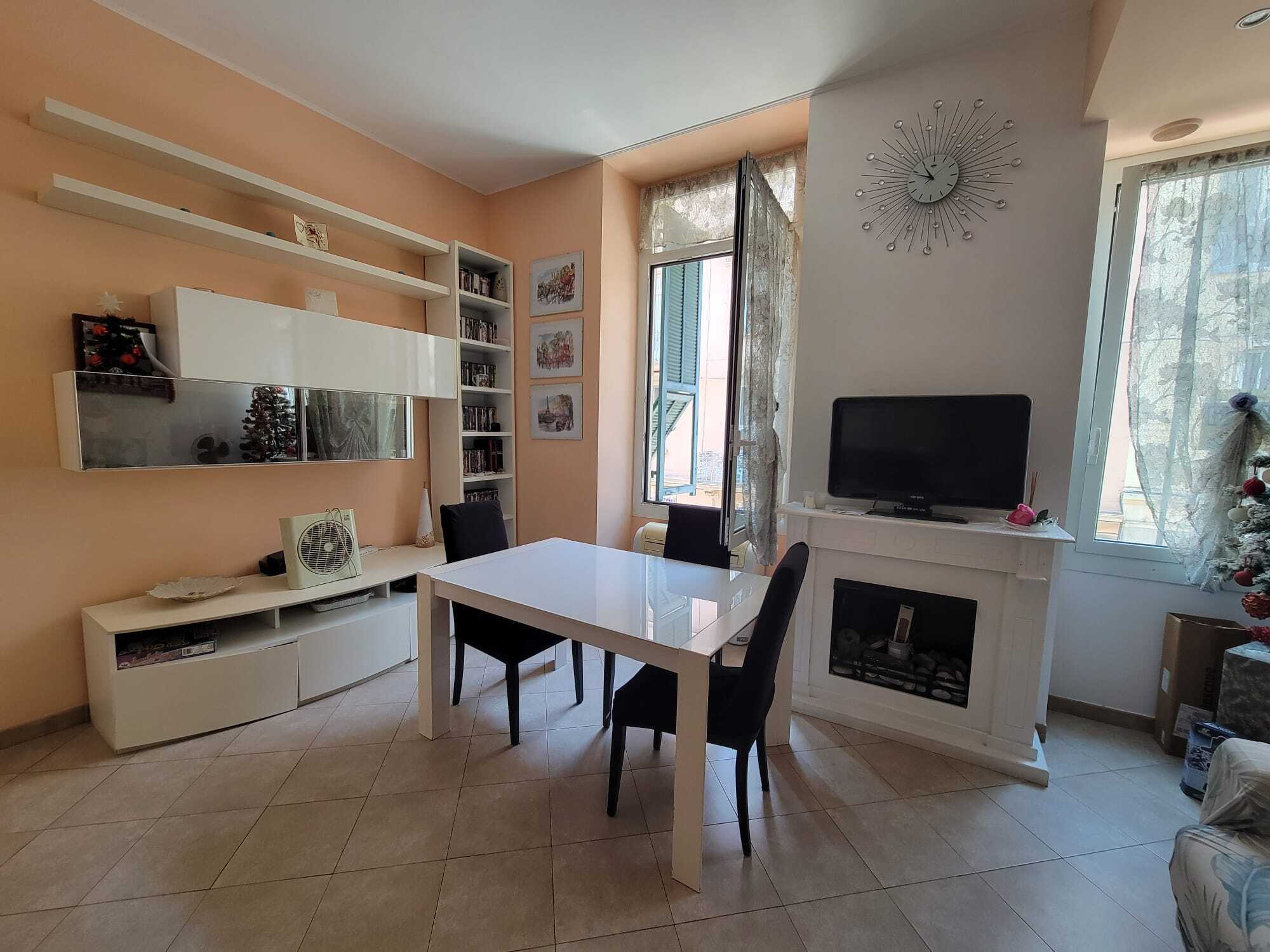 Trilocale ristrutturato in via metella 1, Ventimiglia