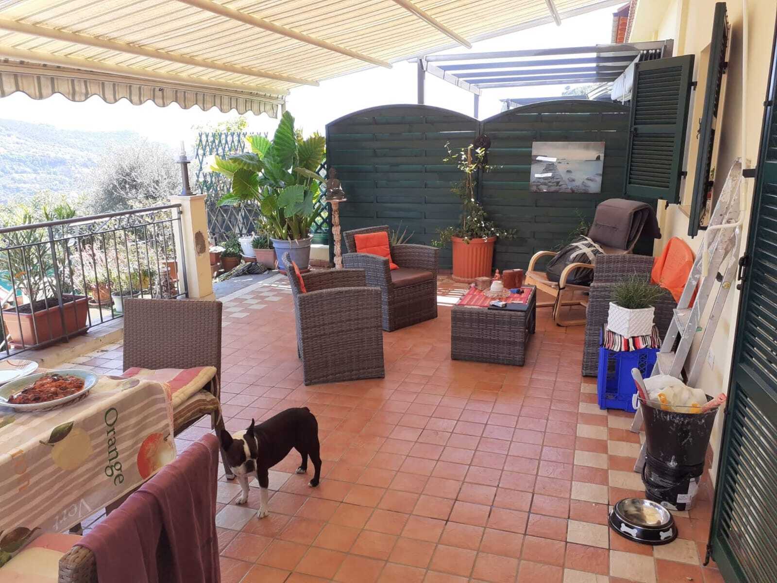 Casa indipendente con terrazzi in via sant'anna 111, Ventimiglia