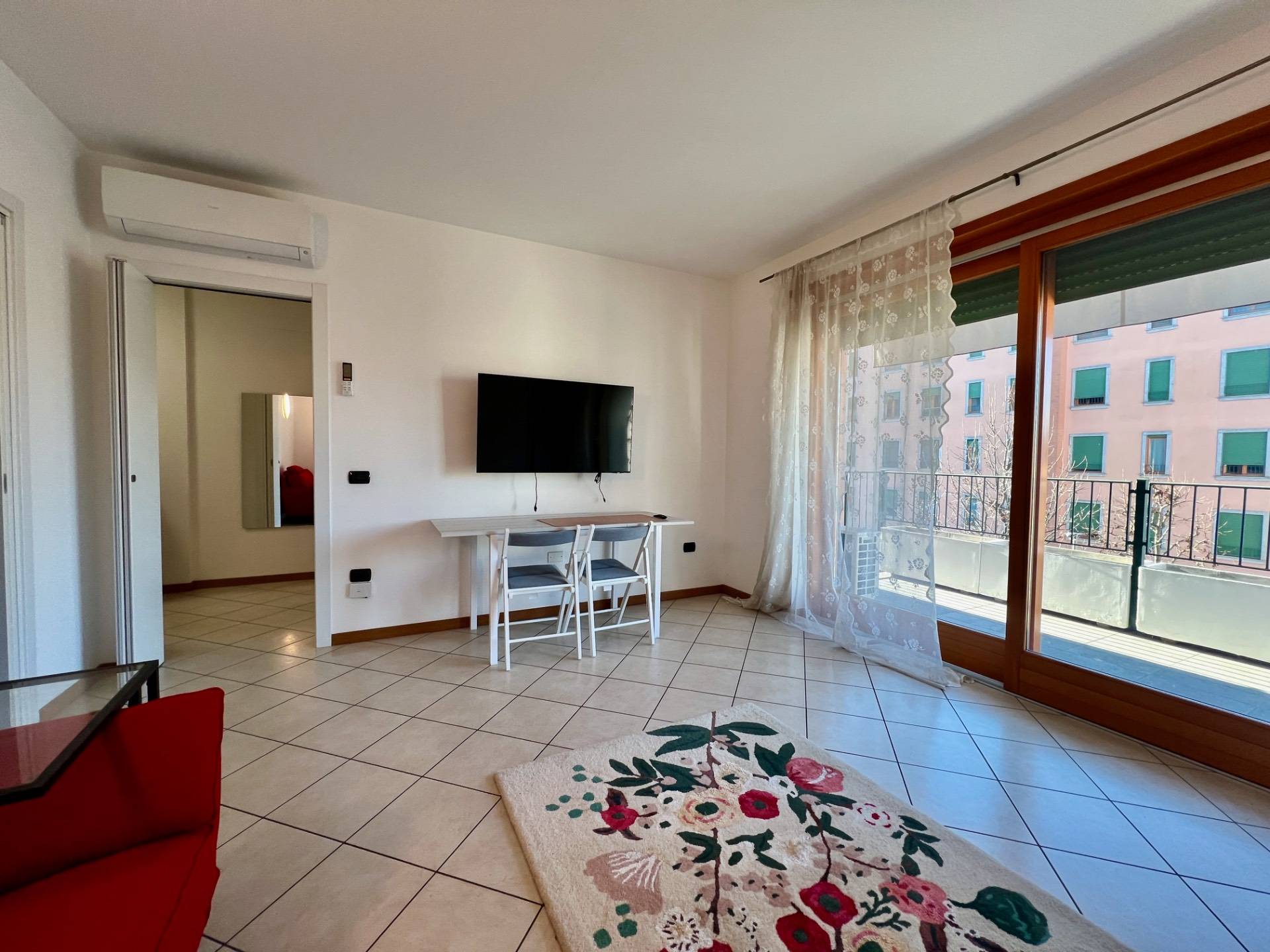 Appartamento in affitto a Monza, San Carlo