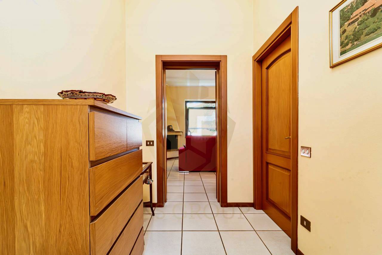 Villa in vendita a Montevecchia, Quattro Strade