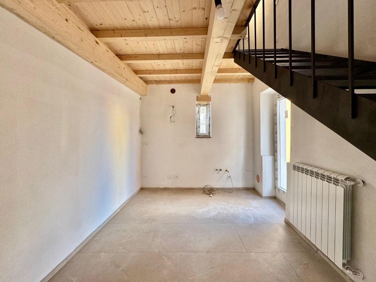 Villa con giardino, Lucca san vito