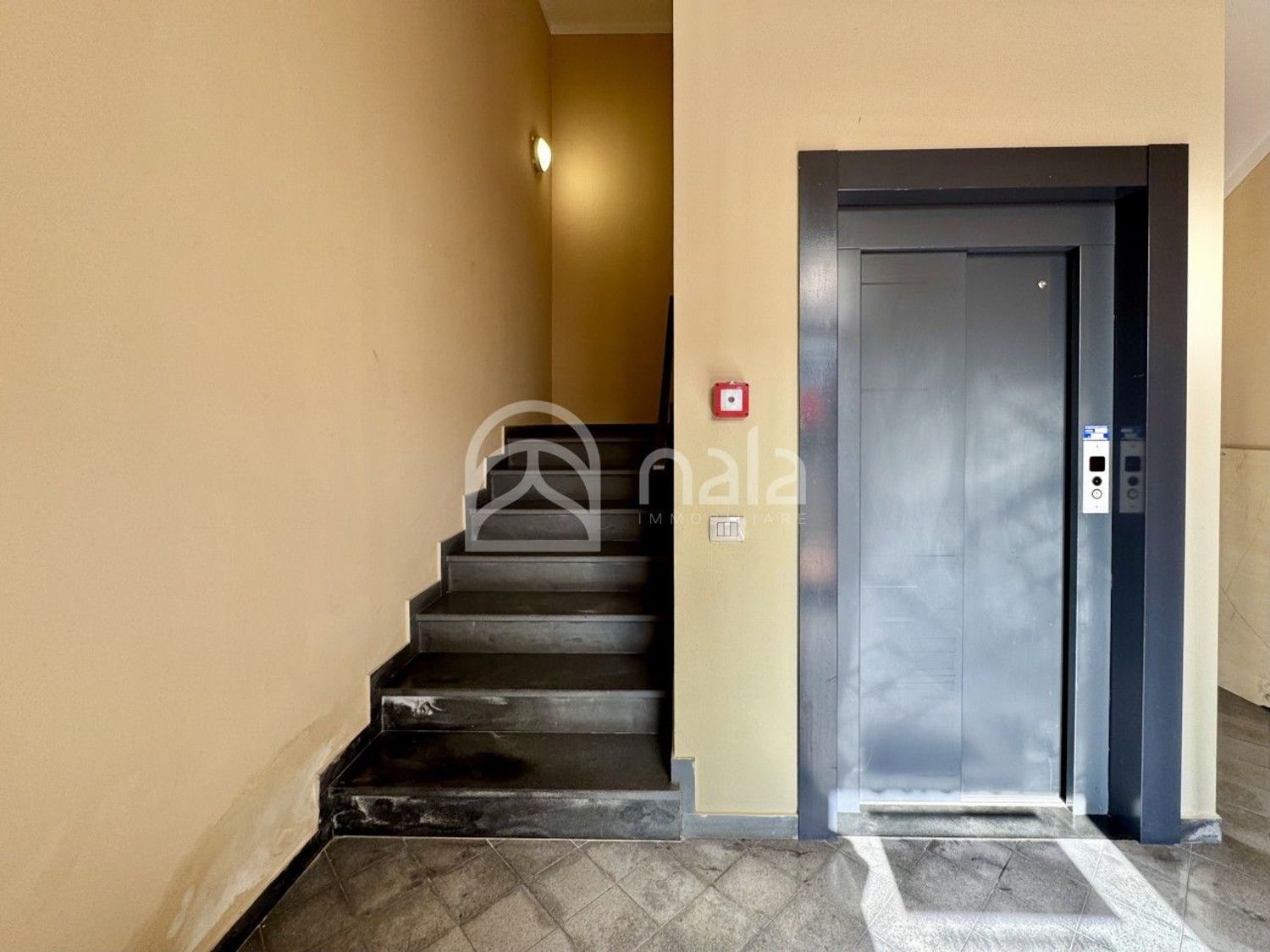 Ufficio in affitto, Lucca arancio