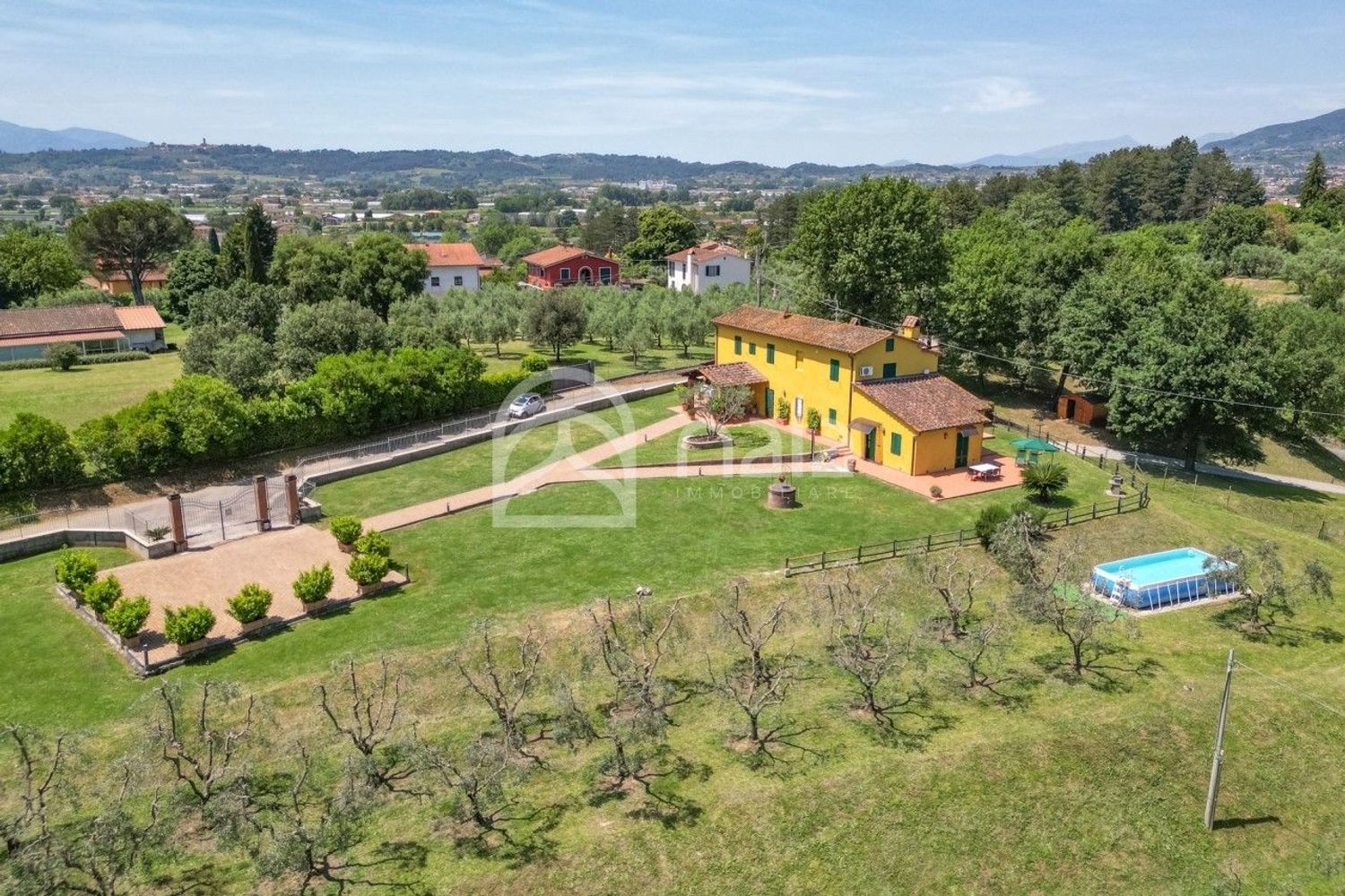 Villa con giardino a Uzzano