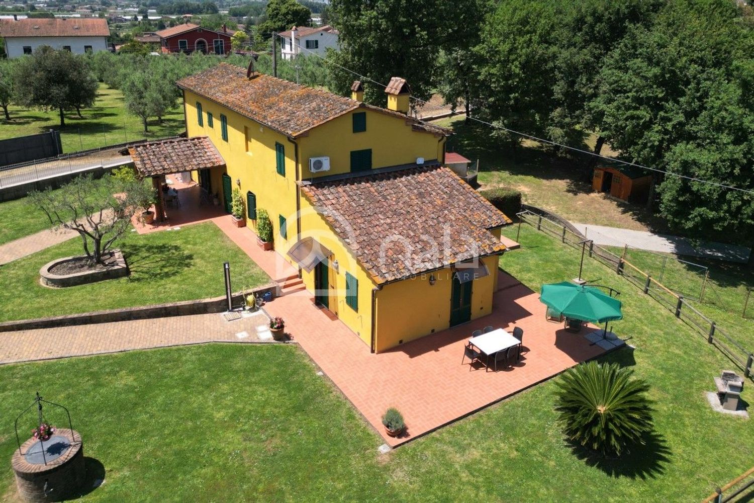 Villa con giardino a Uzzano