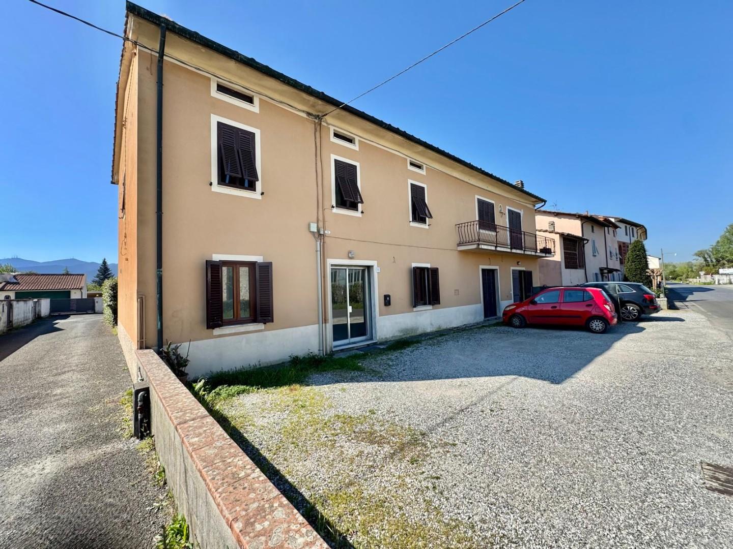 Negozio in vendita, Capannori santa margherita