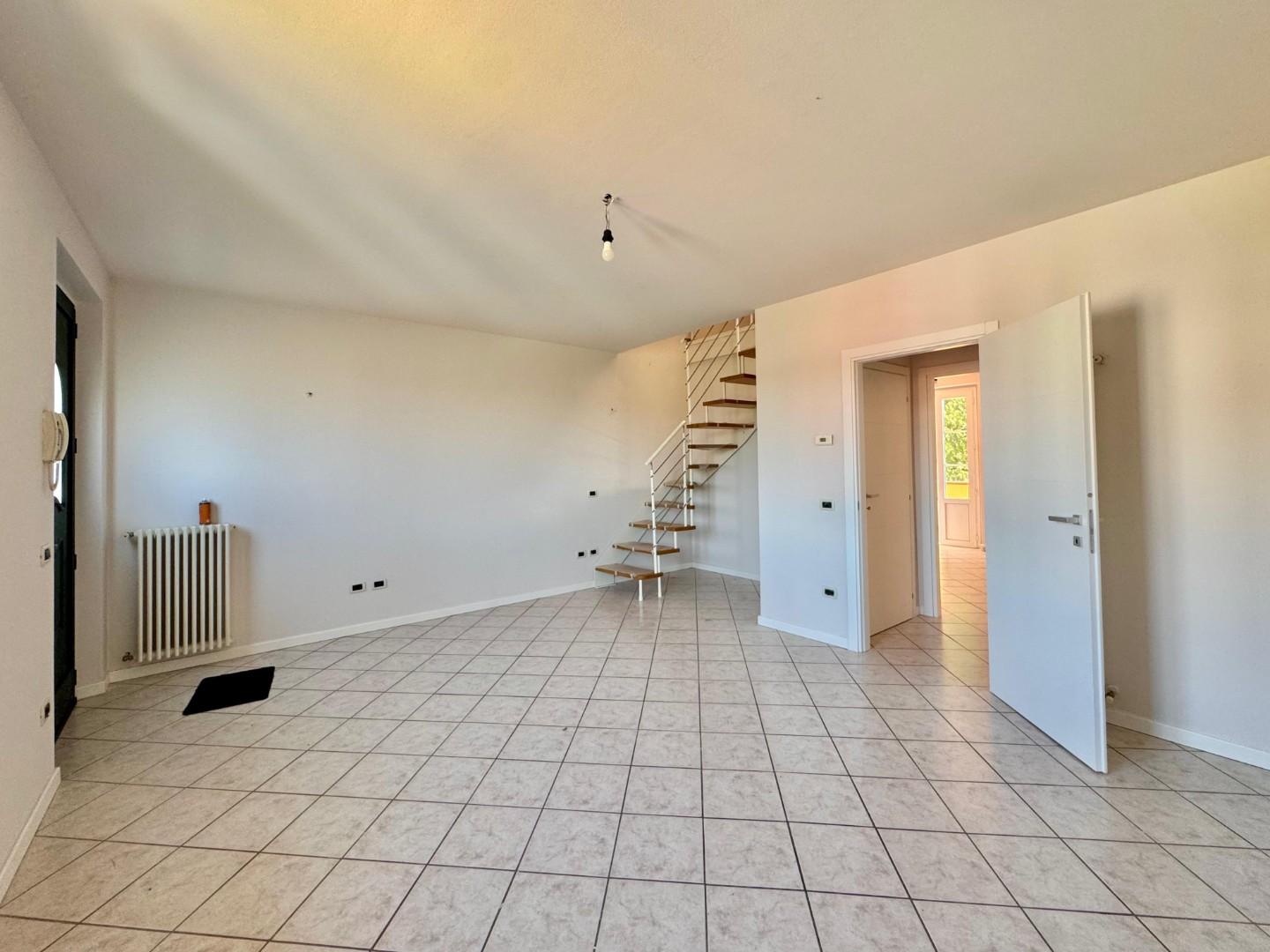 Quadrilocale ristrutturato, Porcari rughi