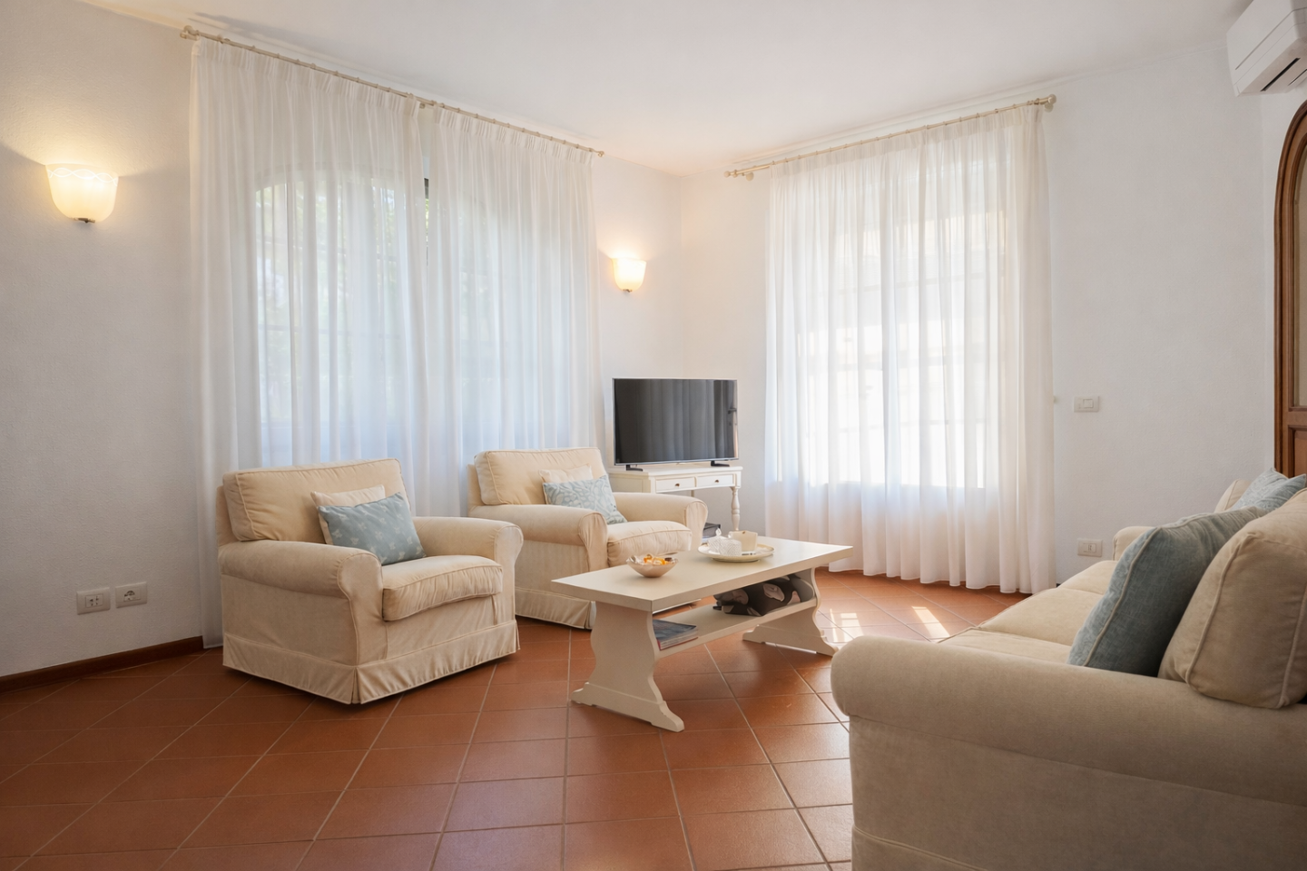 Villa arredata in affitto, Forte dei Marmi caranna