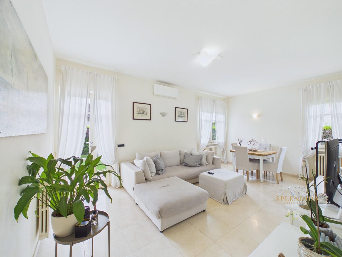 Villa arredata in affitto a Forte dei Marmi